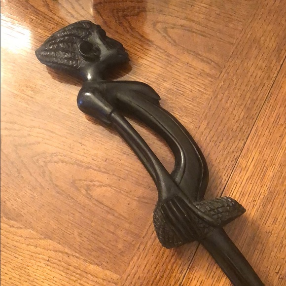 Vintage Ethnic Statue, A Woman’s Stance - Picture 6 of 8